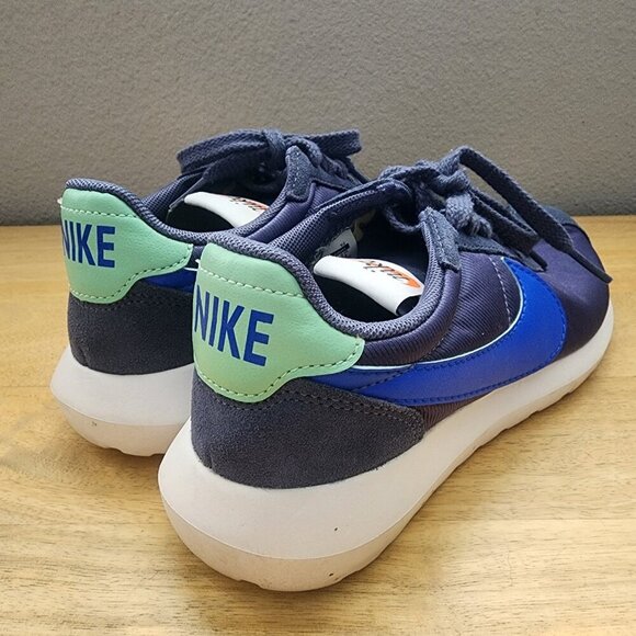 Nike Roshe LD-1000 Trainers 819843 500 Sneaker Shoes Womens Sz 7 - Picture 2 of 11